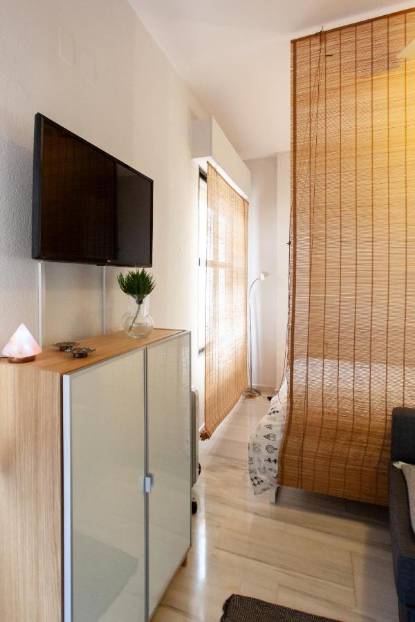 Pikis Apartment Center 1 Sevilla Eksteriør billede