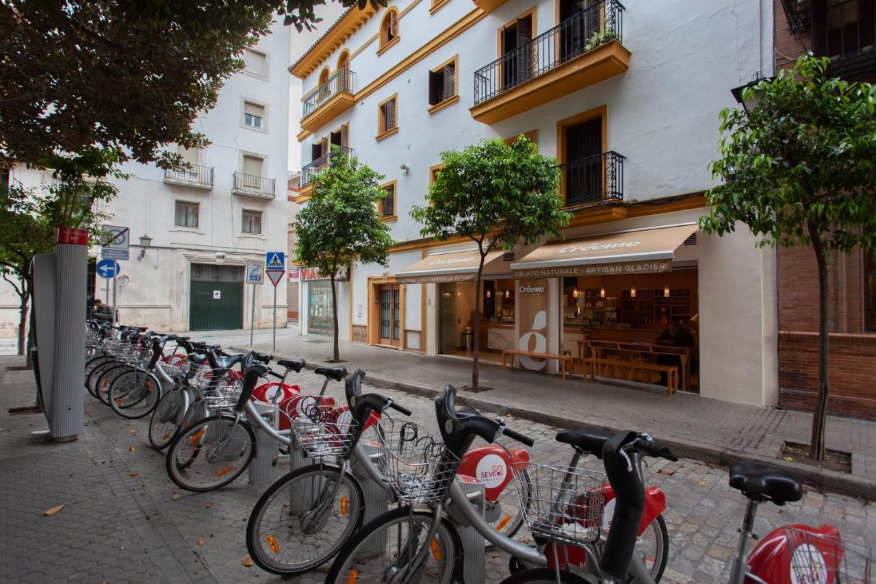 Pikis Apartment Center 1 Sevilla Eksteriør billede