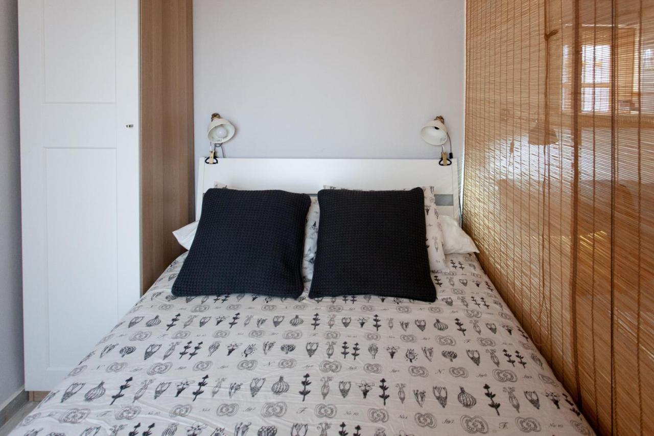 Pikis Apartment Center 1 Sevilla Eksteriør billede